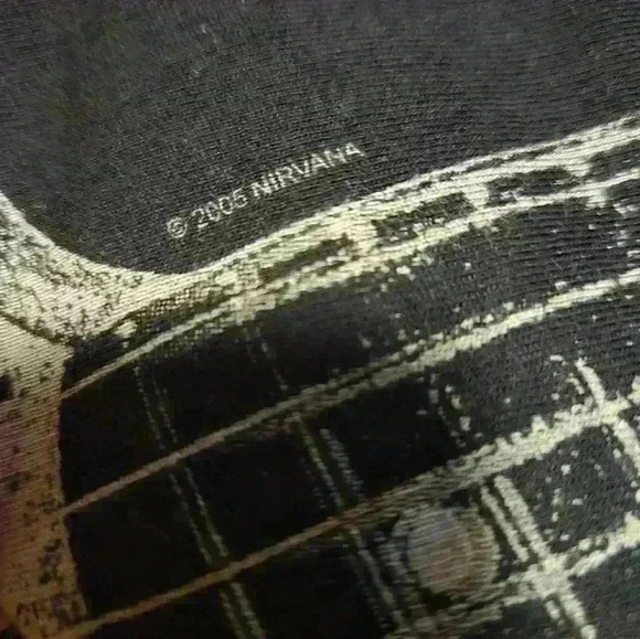 Bay Island Unisex Size L Nirvana Black Guitar Short Sleeve Shirt - Picture 5 of 5